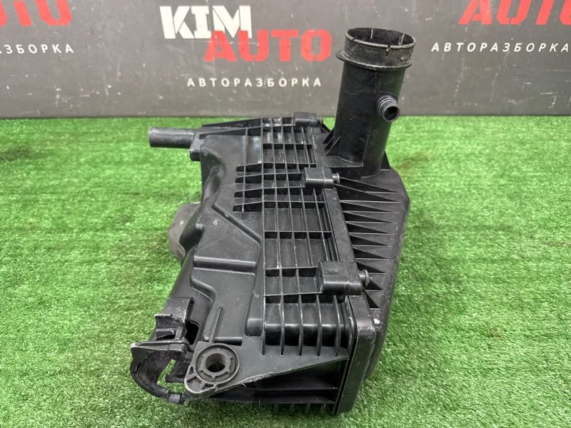 Корпус воздушного фильтра Peugeot 206