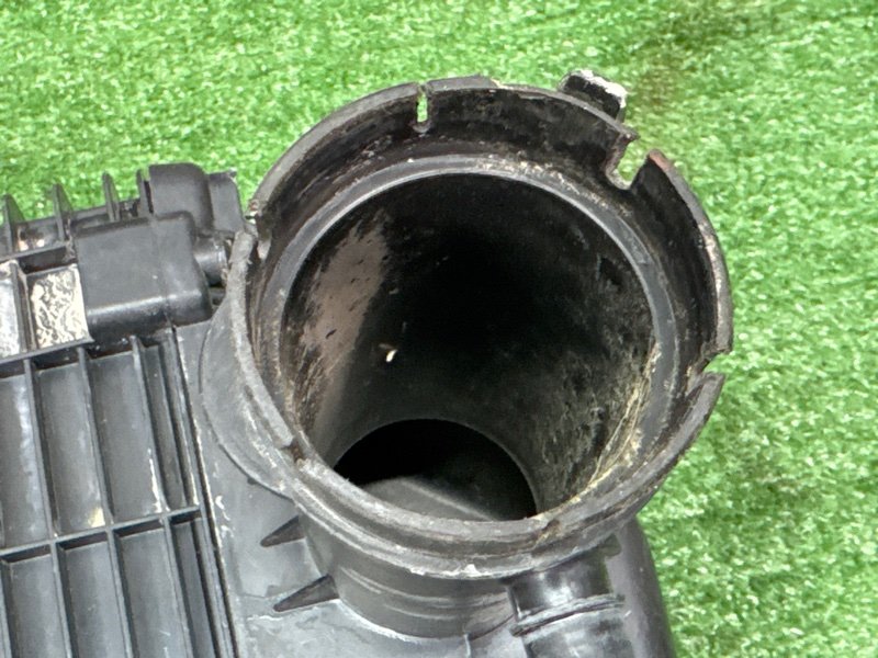 Корпус воздушного фильтра Peugeot 206