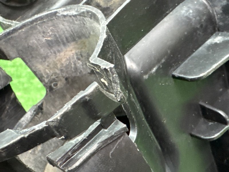 Корпус воздушного фильтра Peugeot 206