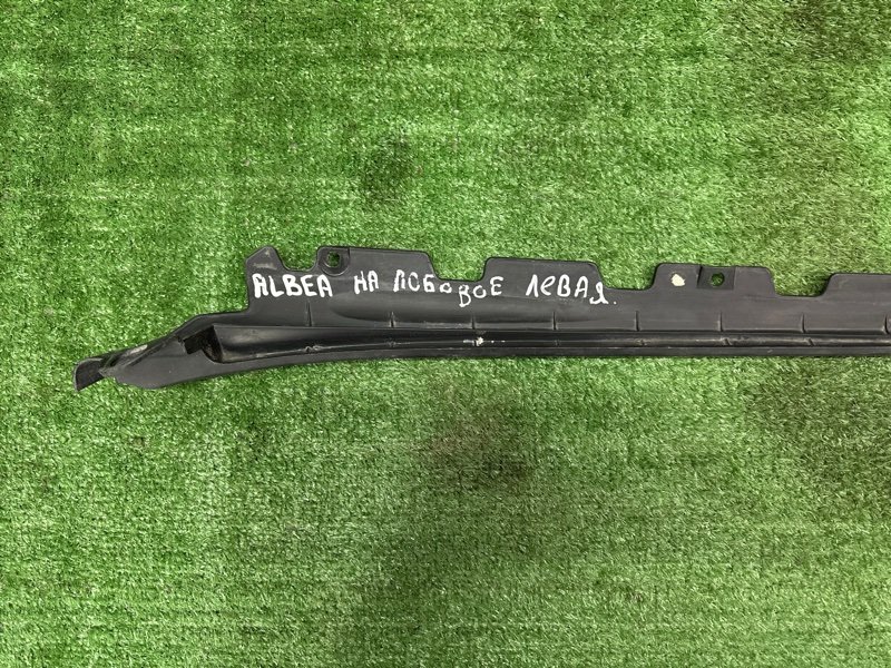 Молдинг лобового стекла Fiat Albea