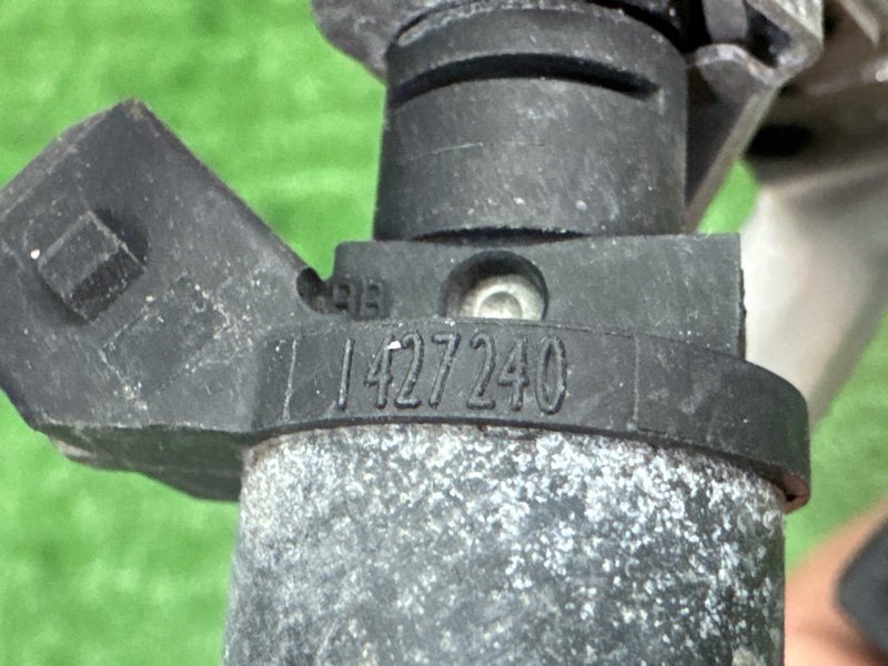 Топливная рейка с форсунками BMW 5-SERIES E39