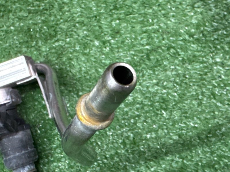 Топливная рейка с форсунками BMW 5-SERIES E39