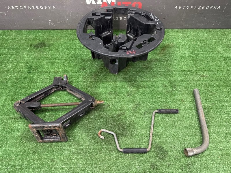 Ящик с инструментами Fiat Punto