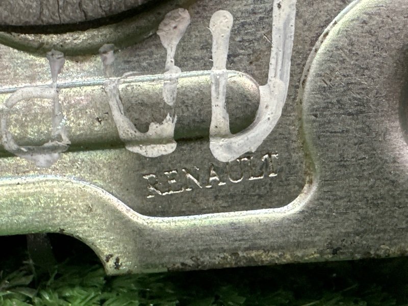 Замок двери Renault Logan