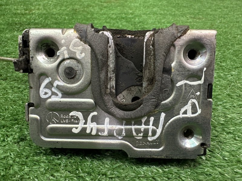 Замок двери Renault Logan