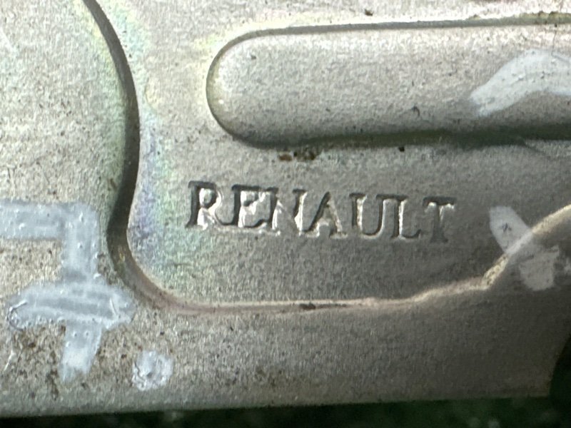 Замок двери Renault Logan