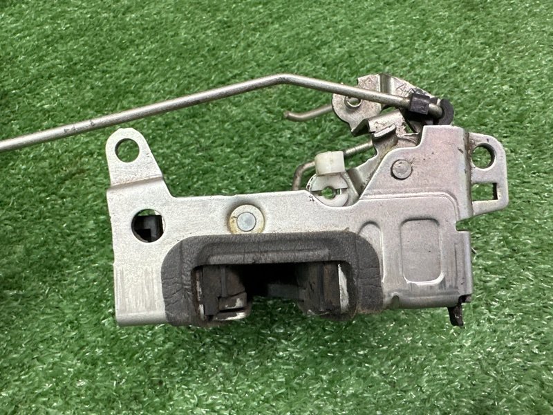 Замок двери Renault Logan