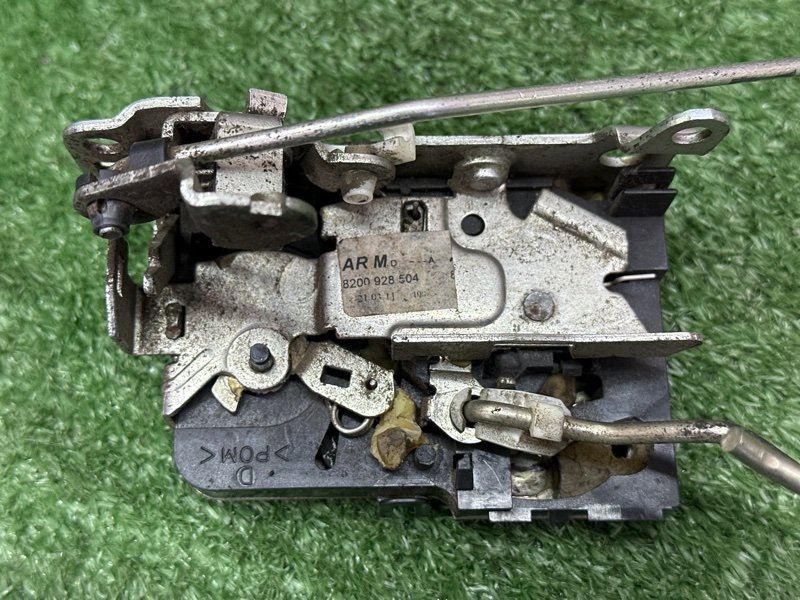 Замок двери Renault Logan