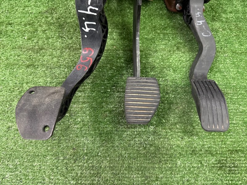 Педаль Citroen C 4