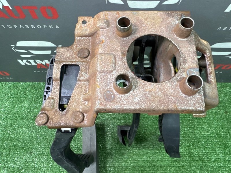 Педаль Citroen C 4