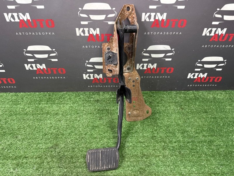 Педаль тормоза АКПП Ford Focus 2