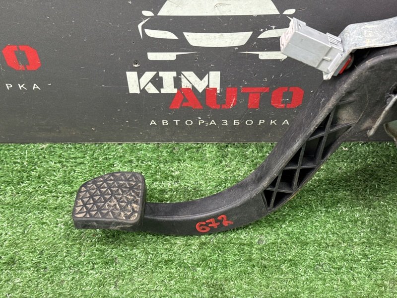 Педаль сцепления Opel Astra H