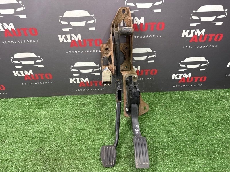 Педаль Ford Focus 3