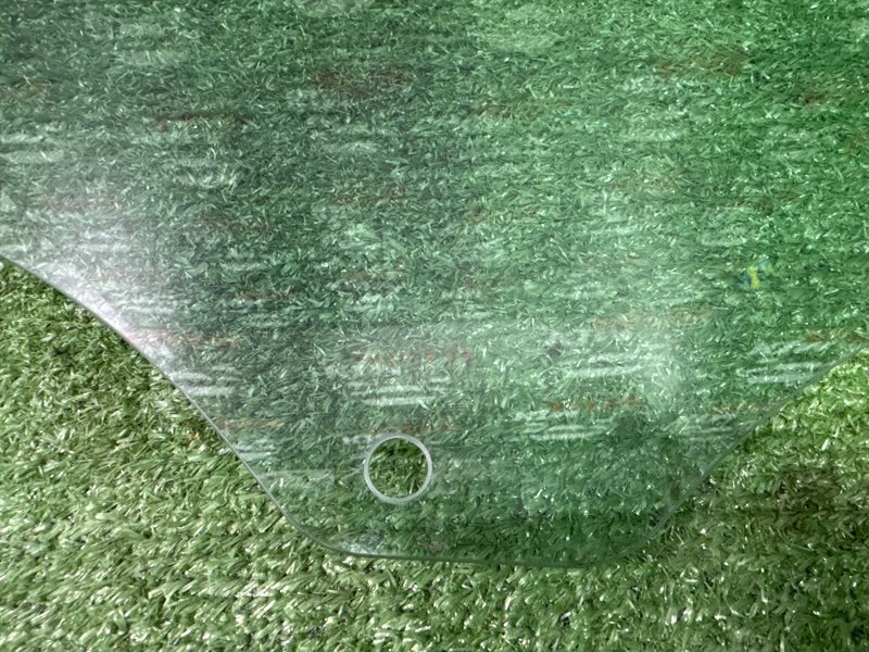 Стекло двери Fiat Panda