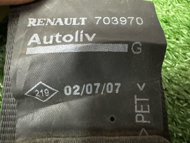 Ремни безопасности Renault Logan