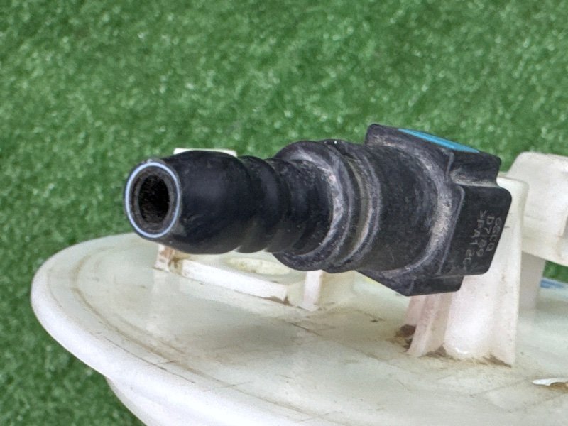 Датчик уровня топлива Hyundai Santa Fe