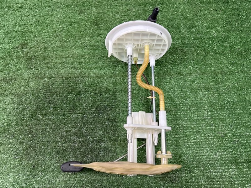 Датчик уровня топлива Hyundai Santa Fe