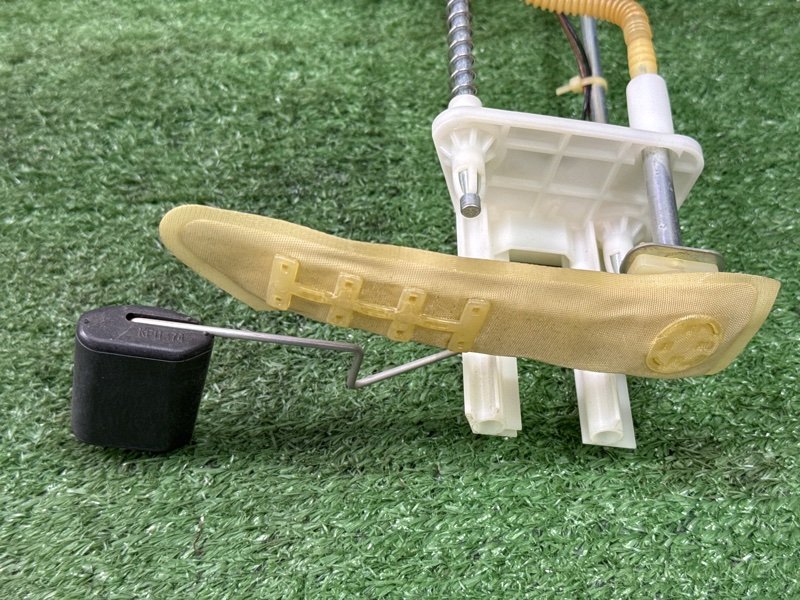 Датчик уровня топлива Hyundai Santa Fe