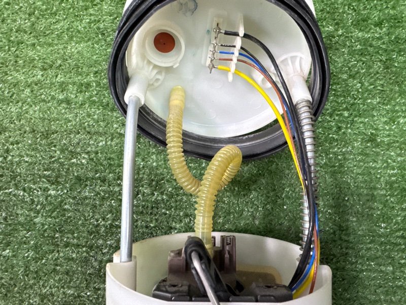 Насос топливный (Бензонасос) Skoda Fabia 2