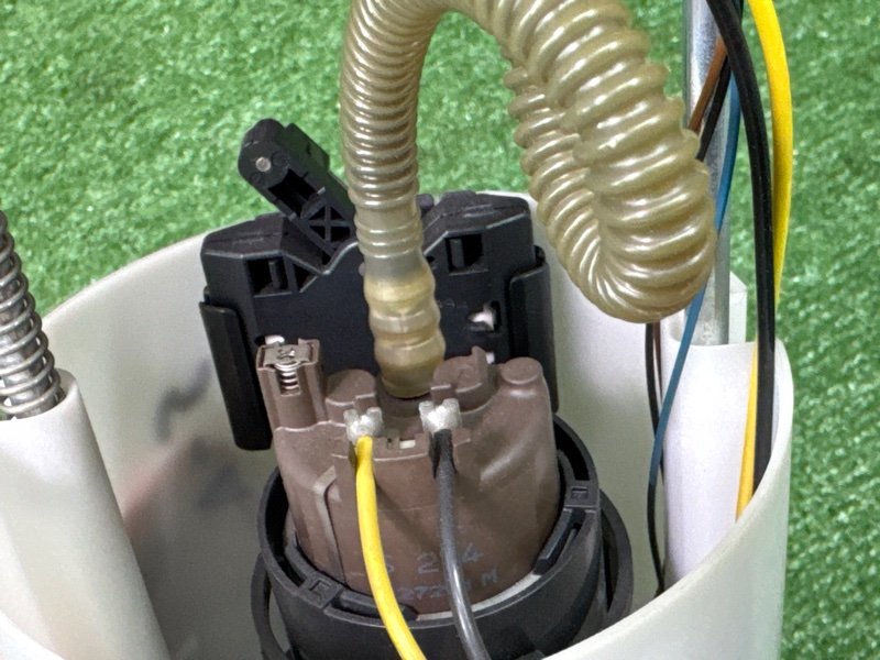 Насос топливный (Бензонасос) Skoda Octavia A5