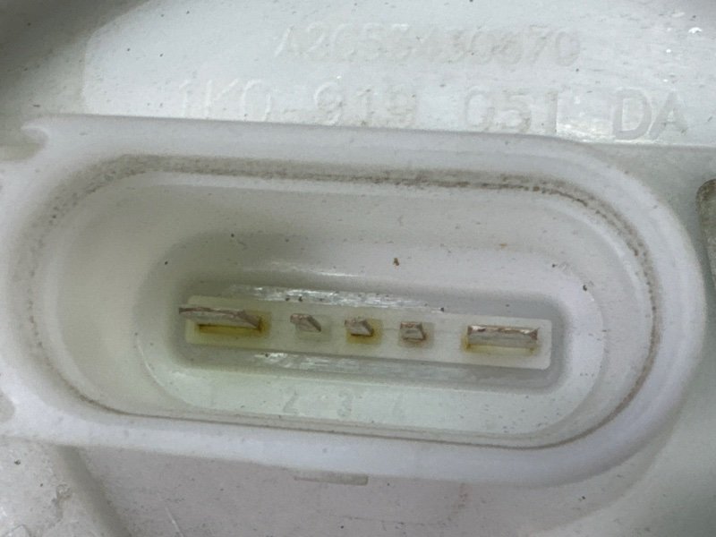 Насос топливный (Бензонасос) Skoda Octavia A5