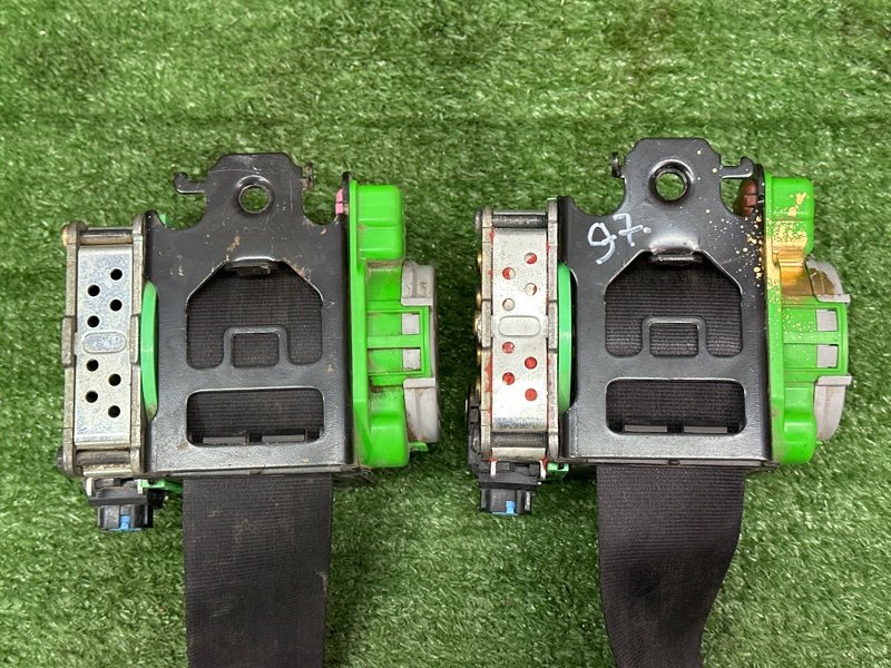 Ремни безопасности Peugeot 206