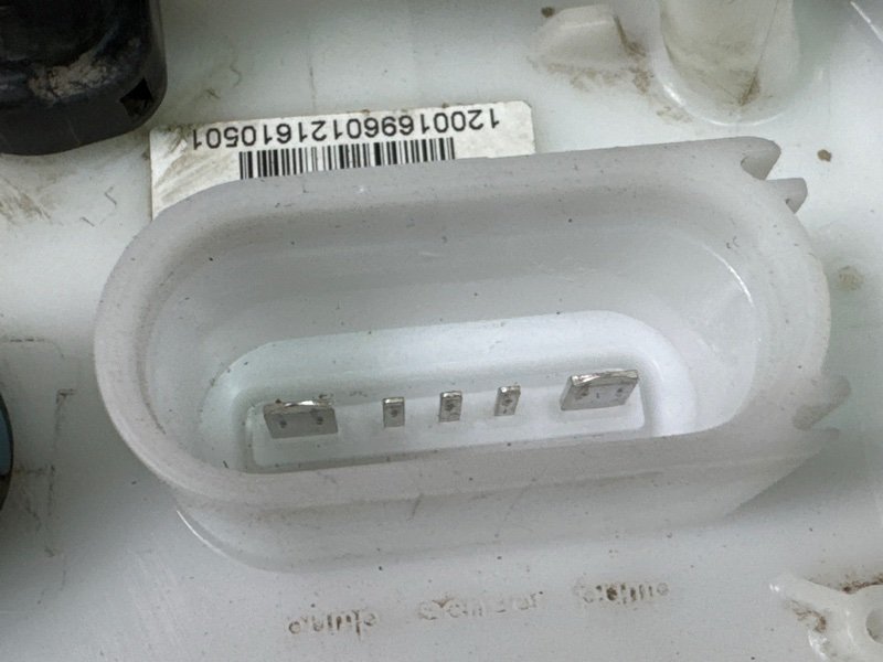 Насос топливный (Бензонасос) Volkswagen Polo