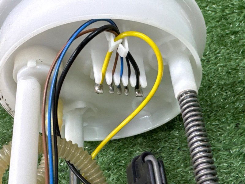 Насос топливный (Бензонасос) Volkswagen Polo