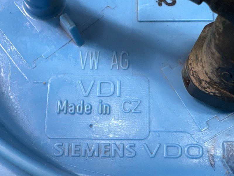 Насос топливный (Бензонасос) Skoda Octavia A5