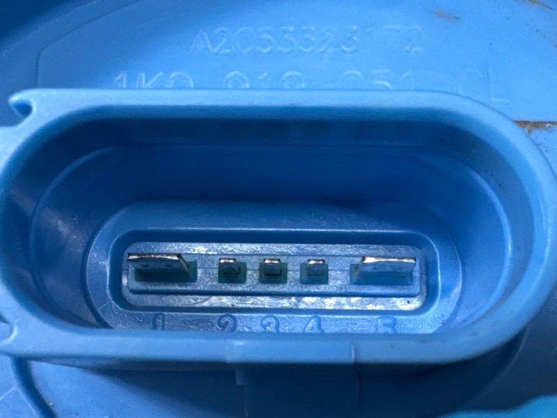 Насос топливный (Бензонасос) Skoda Octavia A5