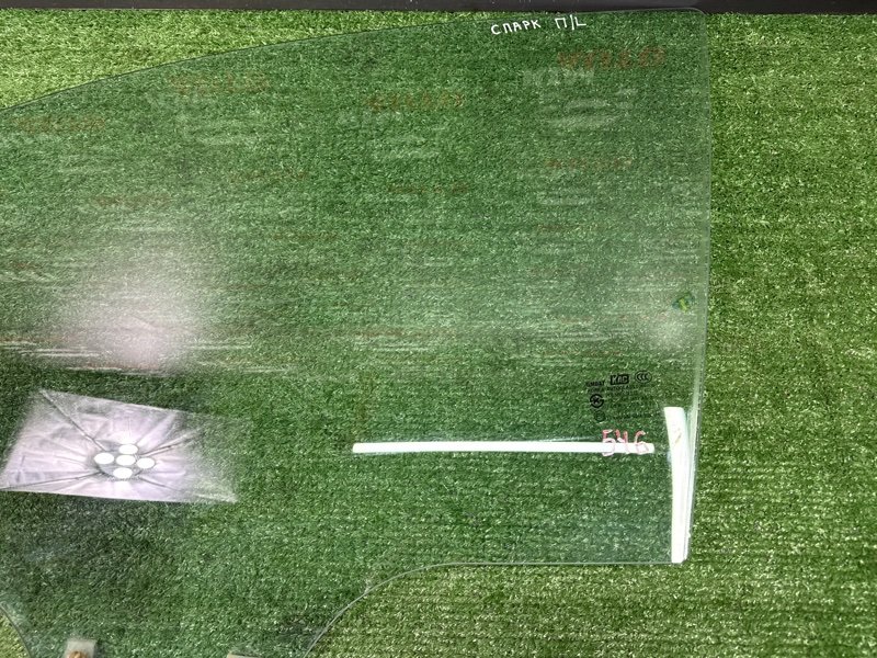 Стекло двери Chevrolet Spark