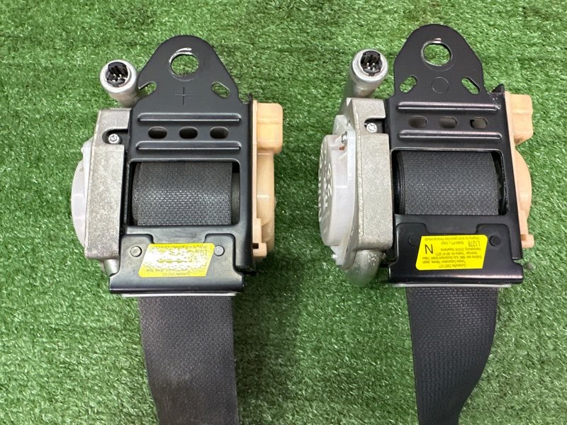 Ремни безопасности Mitsubishi Lancer 9