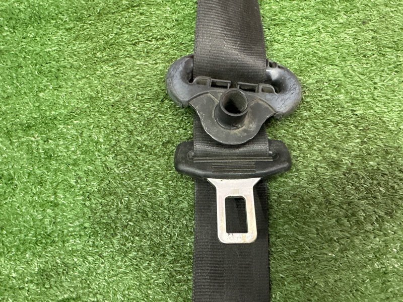 Ремень безопасности Skoda Fabia 1