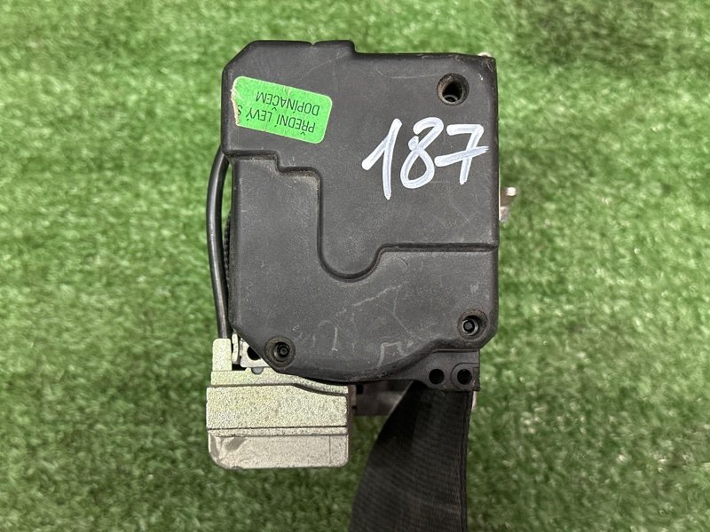 Ремень безопасности Skoda Fabia 1