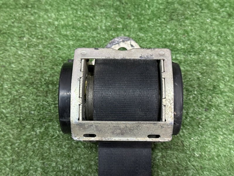 Ремень безопасности Mazda 3 BK