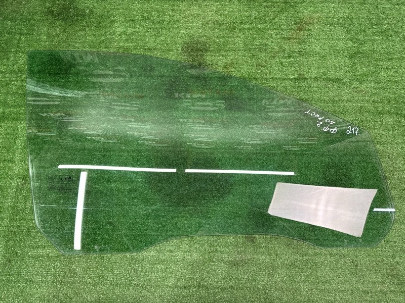 Стекло двери Ford Focus 2