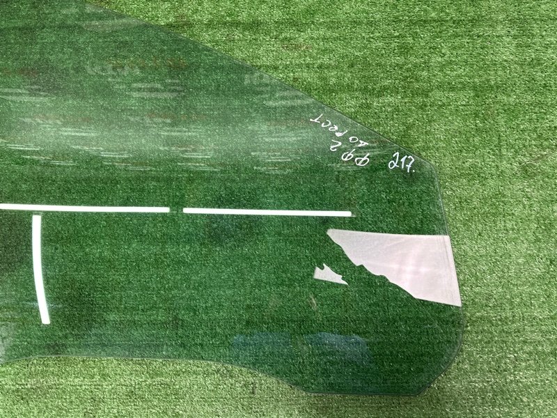 Стекло двери Ford Focus 2