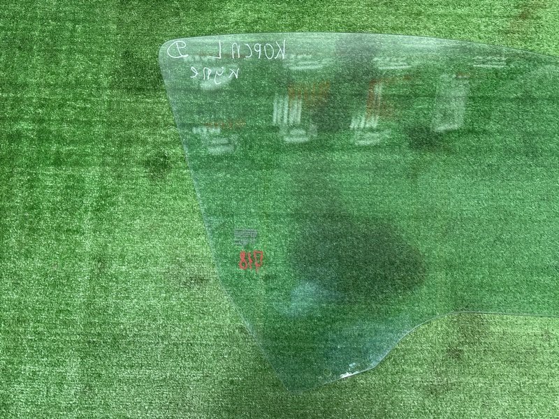 Стекло двери Opel Corsa