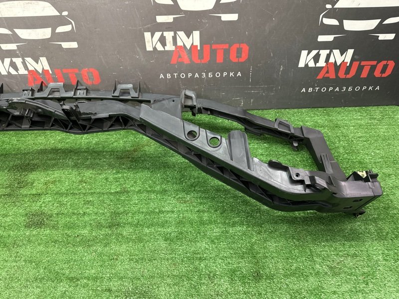 Панель передняя(телевизор) Ford Focus 2