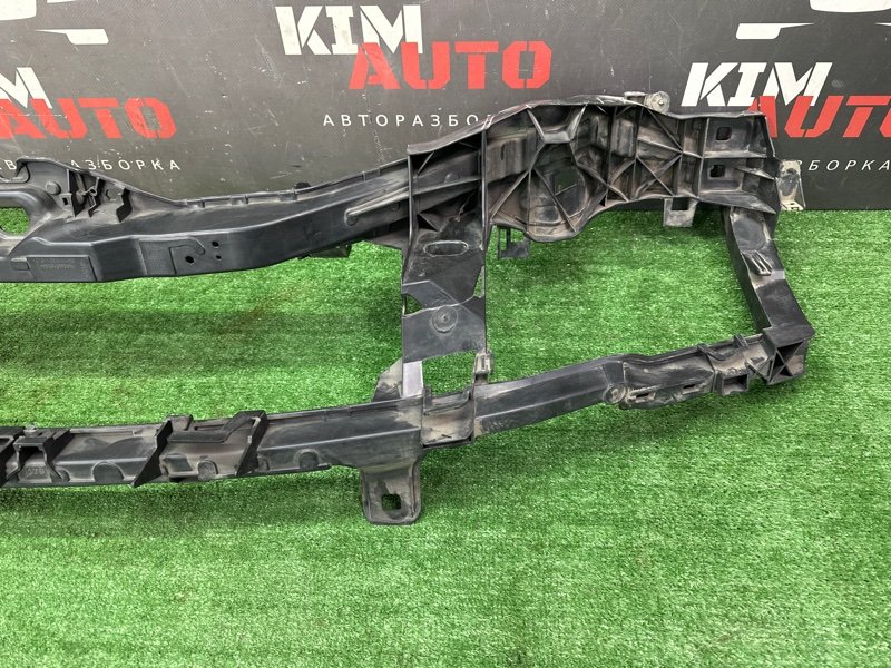 Панель передняя(телевизор) Ford Focus 2