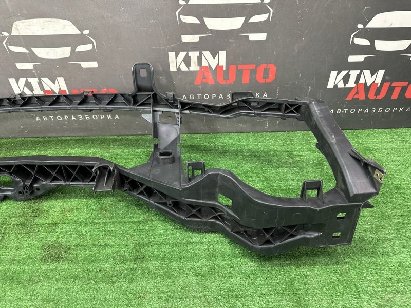 Панель передняя(телевизор) Ford Focus 2