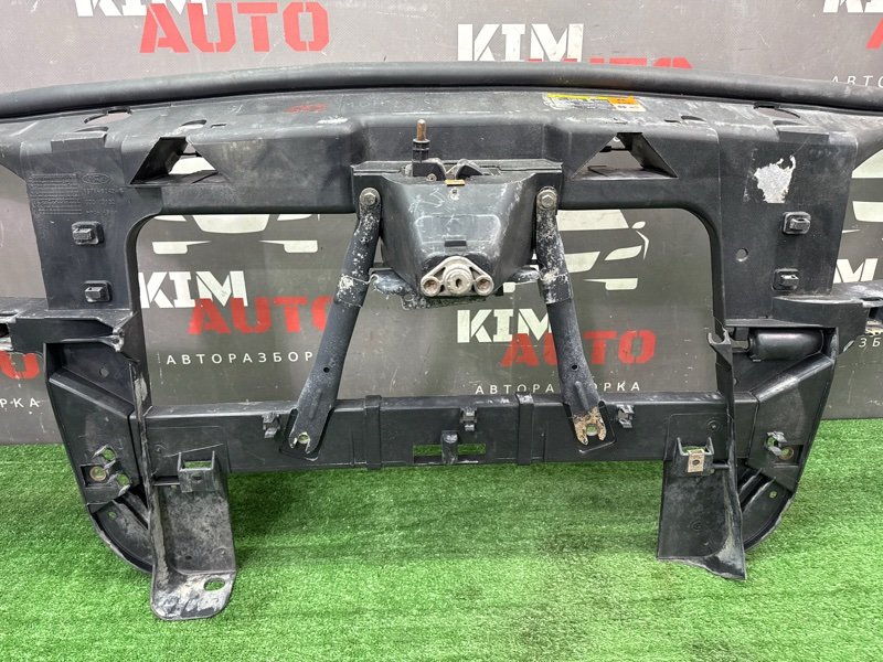 Панель передняя(телевизор) Ford Mondeo 3