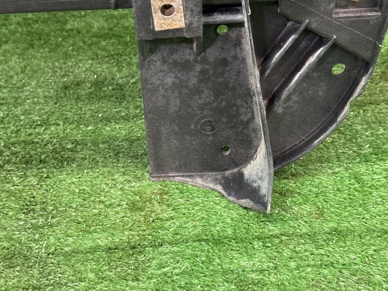 Панель передняя(телевизор) Ford Mondeo 3