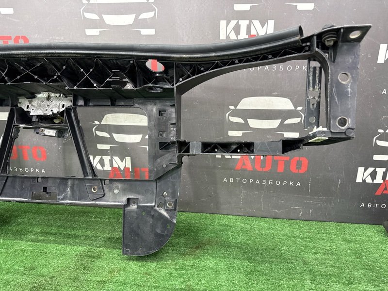 Панель передняя(телевизор) Ford Mondeo 3