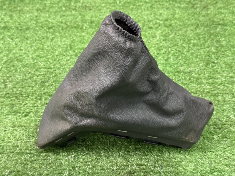 Кожух рычага стояночного тормоза Opel Astra H