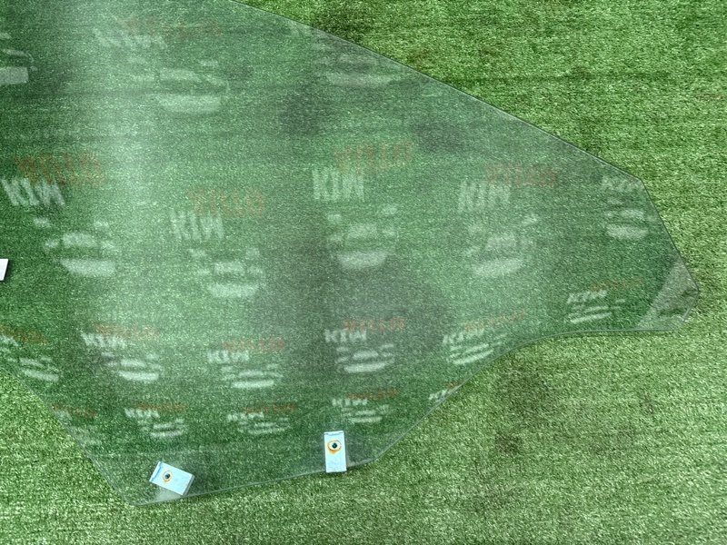 Стекло двери Chevrolet Captiva