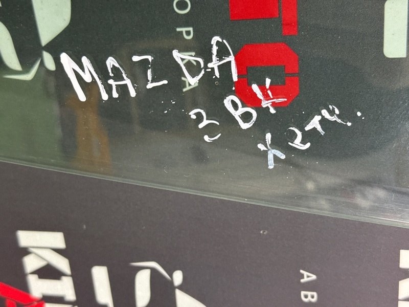 Стекло двери mazda mazda 3