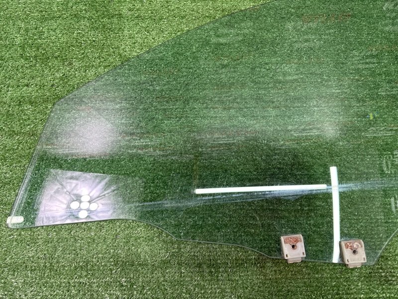 Стекло двери mazda mazda 3