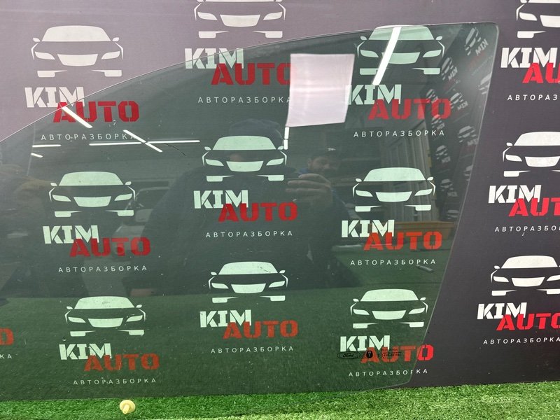 Стекло двери Ford Fusion