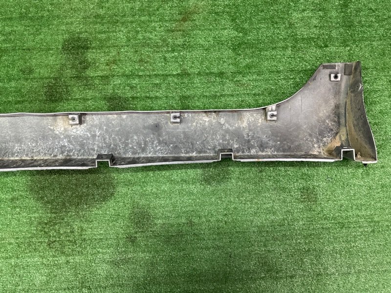 Накладка порога наружная Nissan Primera